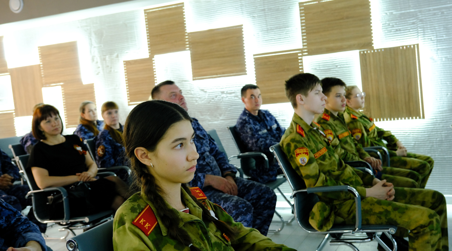 В Йошкар-Оле перед росгвардейцами выступил лектор Российского общества «Знание»