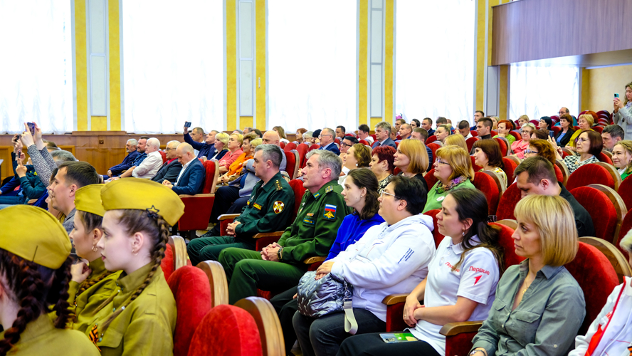 В Йошкар-Оле представители Росгвардии получили благодарности за вклад в празднование 80-летия Победы 