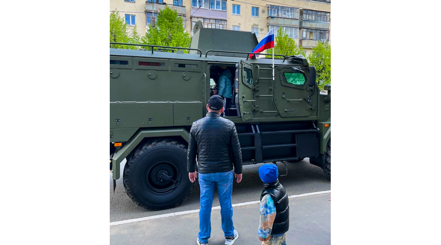 В Йошкар-Оле сотрудники и военнослужащие Росгвардии рассказали о службе и поступлении в вузы ведомства 