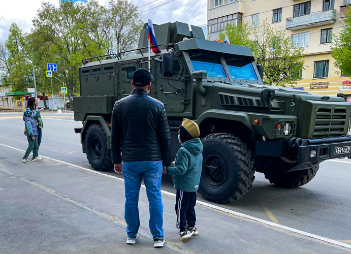 В Йошкар-Оле сотрудники и военнослужащие Росгвардии рассказали о службе и поступлении в вузы ведомства 
