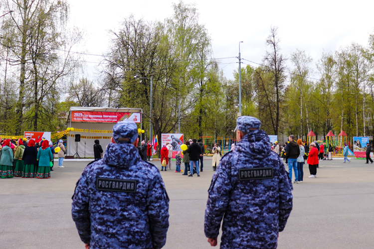 При участии Росгвардии обеспечен правопорядок в Республике Марий Эл во время празднования Дня Весны и Труда