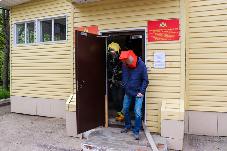 В Йошкар-Оле прошли совместные учения Росгвардии и МЧС по отработке действий при пожаре