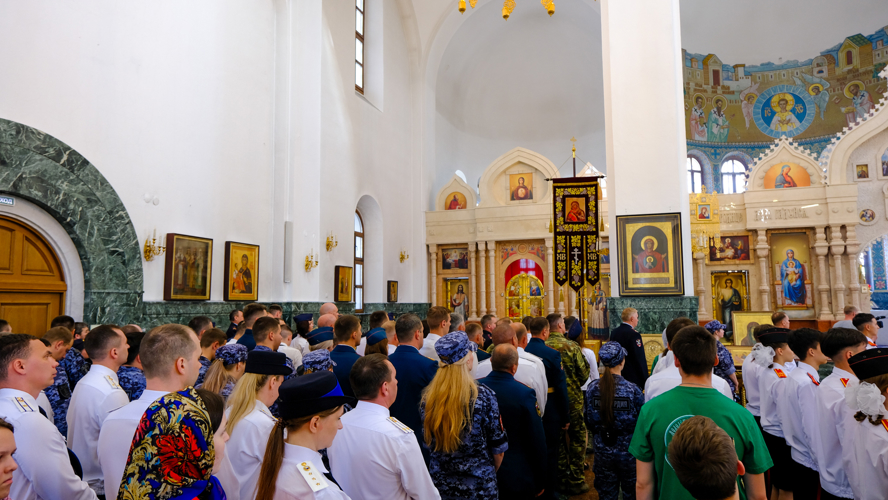 Росгвардейцы приняли участие в молебне святителю Тихону в Йошкар-Оле
