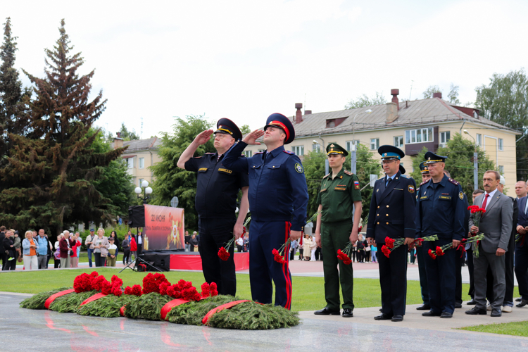 В День памяти и скорби начальник Управления Росгвардии по Республике Марий Эл принял участие в памятном мероприятии