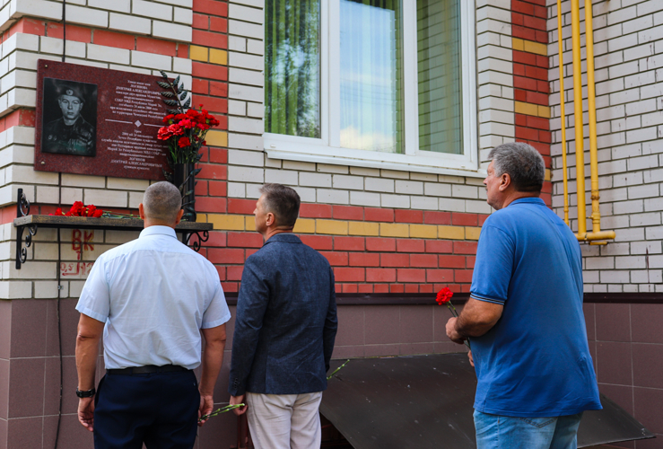 25 лет памяти и верности: в Йошкар-Оле бойцы СОБР «Берсерк» почтили память героя, погибшего при исполнении служебного долга 