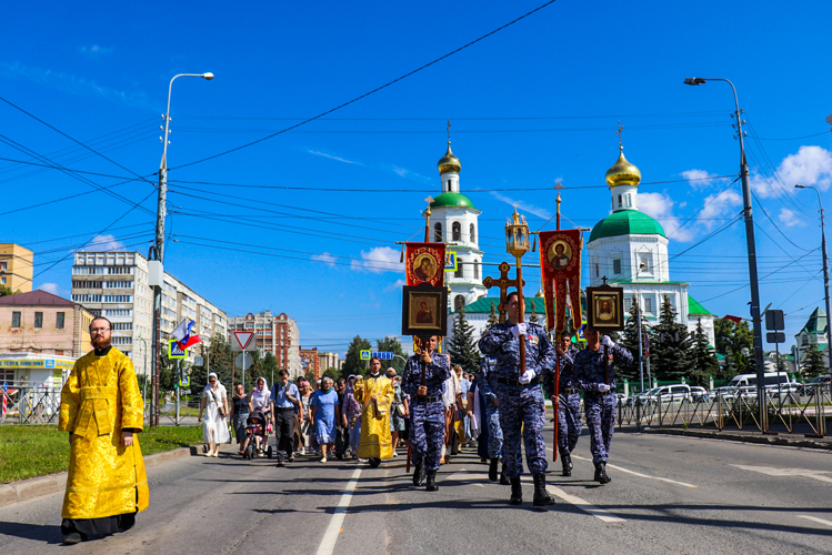 Росгвардейцы приняли участие в богослужениях в честь святого равноапостольного князя Владимира в Йошкар-Оле 