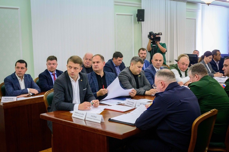 В Йошкар-Оле руководитель территориального управления Росгвардии принял участие в заседании Общественного  совета региональной кадровой программы «Герои Марий Эл. Талешке-влак» 