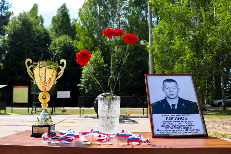 В Марий Эл прошли тактико-специальные соревнования среди спецподразделений, посвящённые памяти погибшего бойца СОБР 