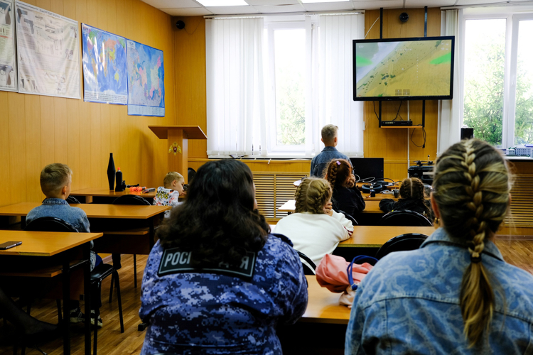 День открытых дверей для детей росгвардейцев прошел в Йошкар-Оле