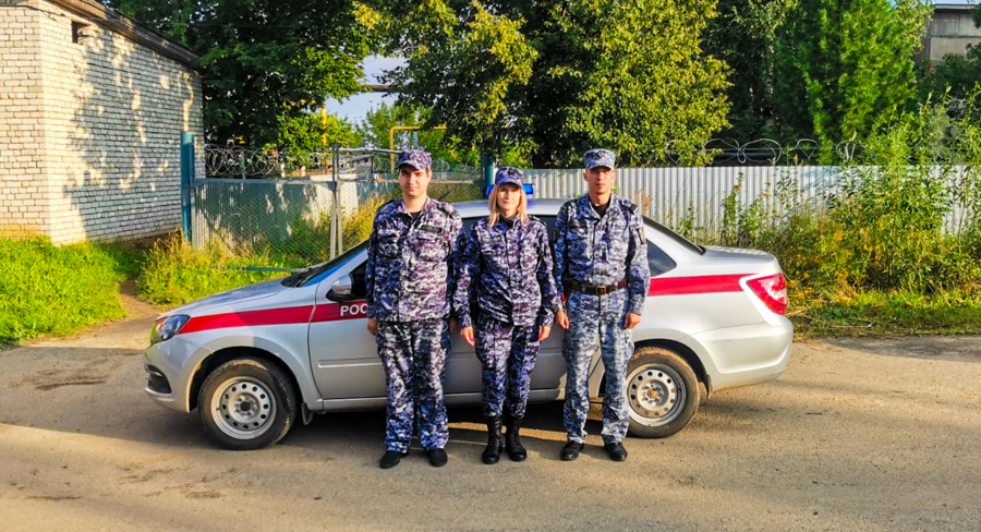 Героизм в выходной день: сотрудник Росгвардии в Марий Эл спас ребёнка после ДТП 