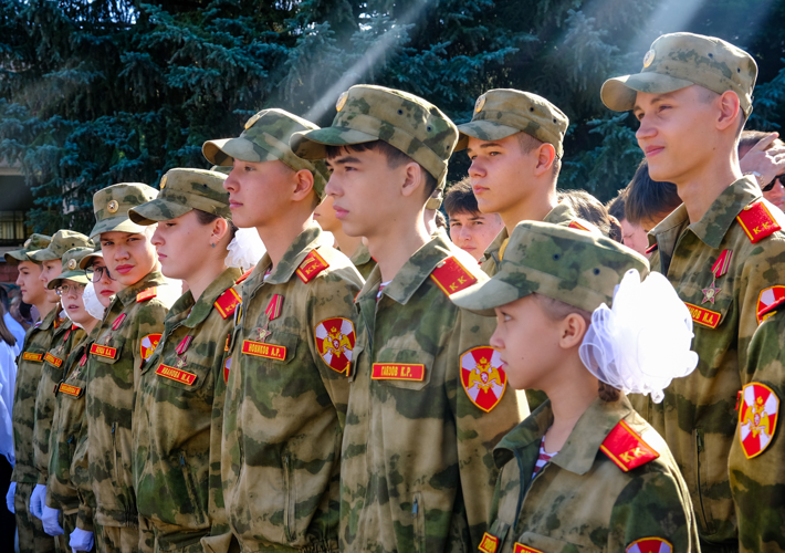 В Йошкар-Оле  росгвардейцы поздравили подшефных школьников  с Днём знаний