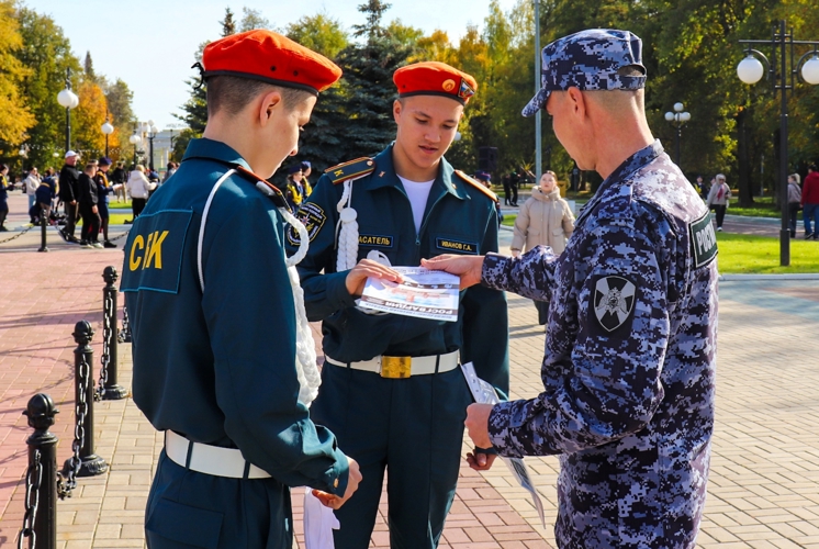 Росгвардейцы продолжают проводить агитационную работу с жителями Республики Марий Эл