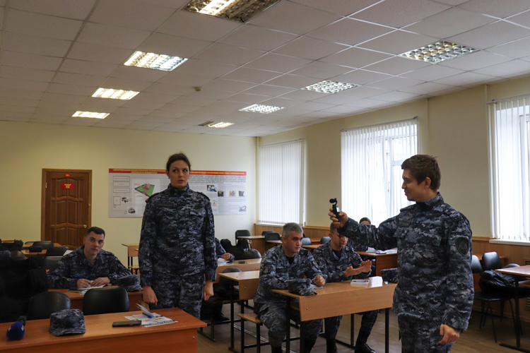 «Двойная служба»: журналисты Республики Марий Эл провели один день в роли сотрудников вневедомственной охраны Росгвардии
