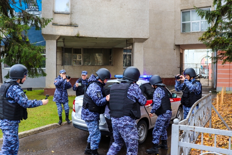 «Двойная служба»: журналисты Республики Марий Эл провели один день в роли сотрудников вневедомственной охраны Росгвардии