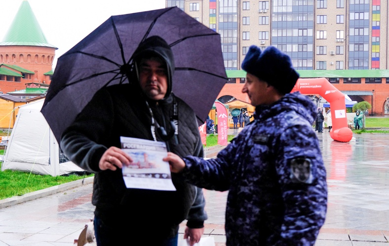 Сотрудники Росгвардии приняли участие в фестивале «Родина. Знание. Честь» в Йошкар-Оле