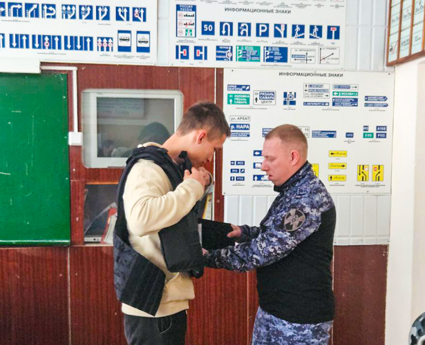 В Марий Эл сотрудники Росгвардии встретились со студентами Санчурского социально-экономического техникума