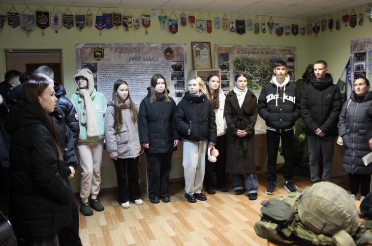 Учащиеся Руэмской школы побывали в гостях у бойцов ОМОН «Таир» Росгвардии в Йошкар-Оле