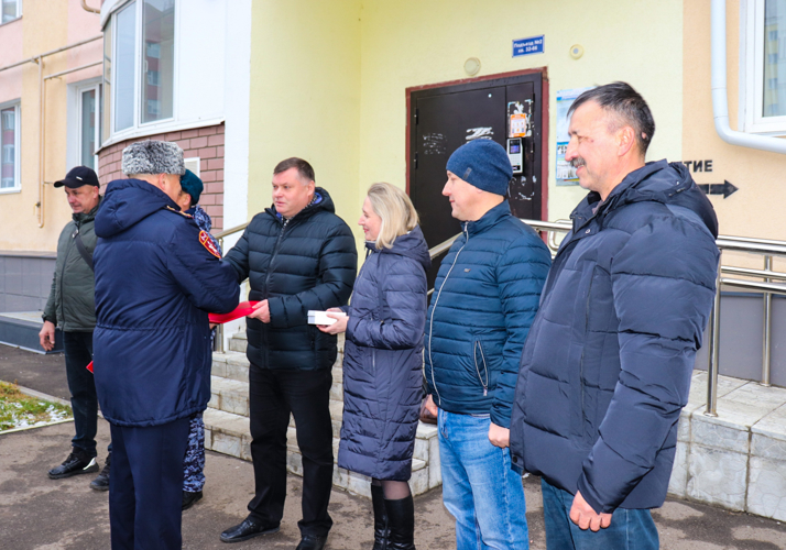 В Йошкар-Оле вручили ключи от новых квартир сотрудникам и ветеранам Росгвардии