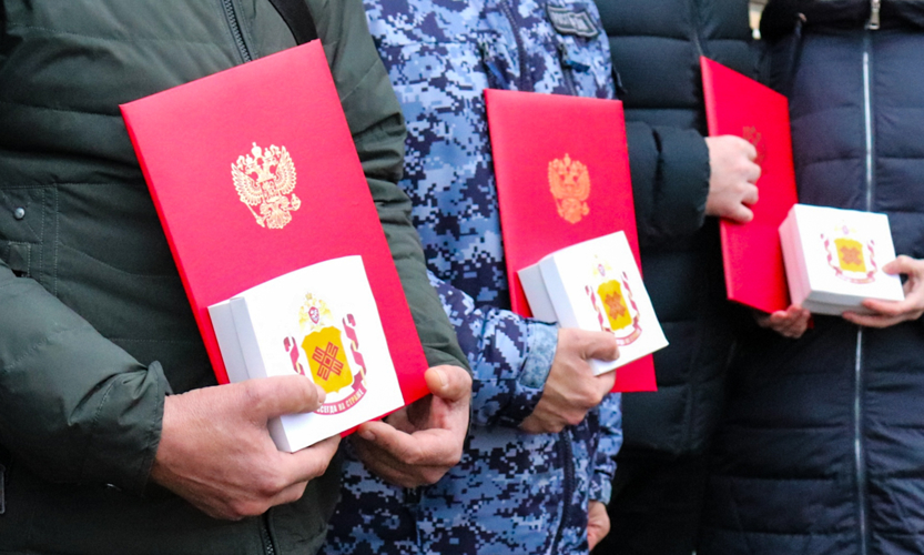 В Йошкар-Оле вручили ключи от новых квартир сотрудникам и ветеранам Росгвардии