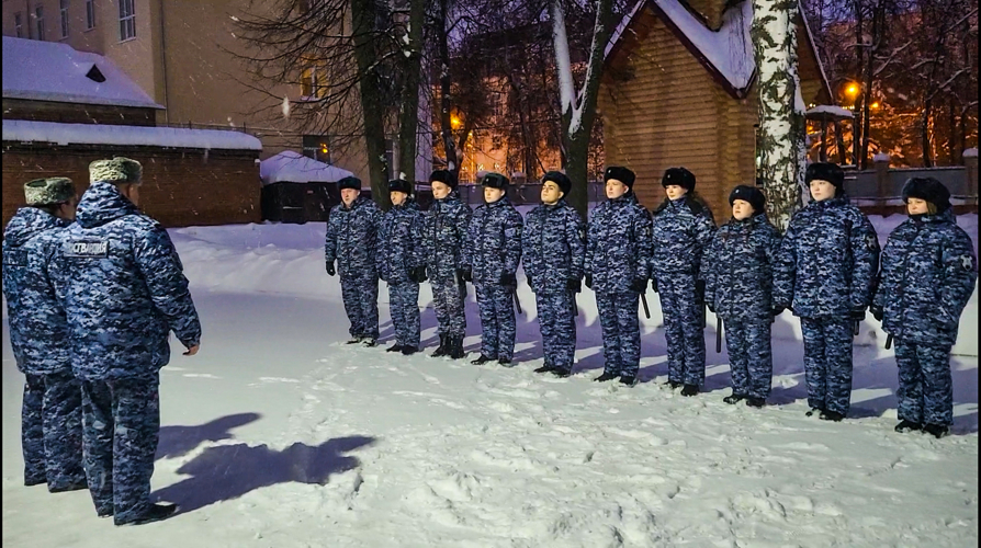 Сотрудники и военнослужащие Управления Росгвардии по Республике Марий Эл принимают участие в обеспечении общественного порядка в новогодние праздники