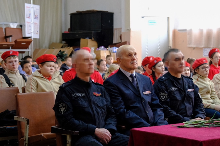 Росгвардейцы в Йошкар-Оле приняли участие в памятном мероприятии, посвященном сотруднику ОМОН, погибшему 26 лет назад 