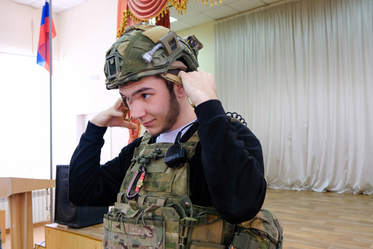 Сотрудники СОБР «Берсерк» провели круглый стол со студентами аграрного колледжа