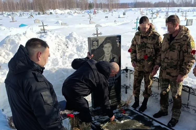 В Марий Эл росгвардейцы почтили память погибшего сослуживца Алексея Николаева