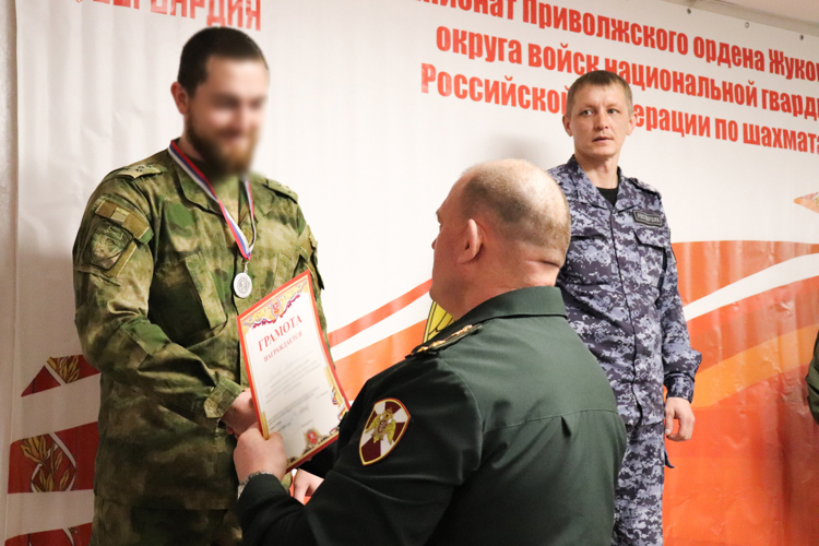 В столице Марий Эл росгвардейцы Приволжья сразились в шахматы в юбилейный для ведомства год