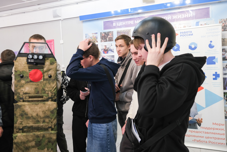 Сотрудники Управления Росгвардии по Республике Марий Эл приняли участие в республиканской ярмарке вакансий