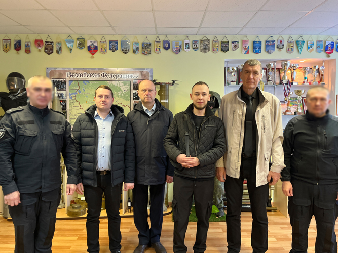 Представитель кадровой программы «Герои Марий Эл. Талешке-влак» ознакомился с работой спецподразделения Росгвардии