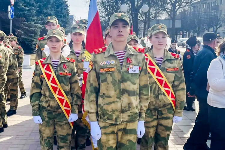 В Йошкар-Оле кадеты Росгвардии стали победителями городского конкурса строя и песни
