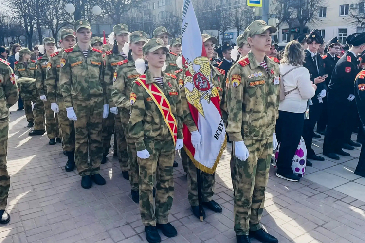 В Йошкар-Оле кадеты Росгвардии стали победителями городского конкурса строя и песни