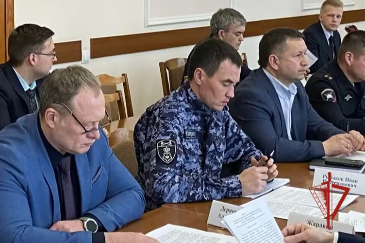 В Йошкар-Оле на комиссии с участием сотрудника Росгвардии обсудили вопросы безопасности в местах массового пребывания людей 