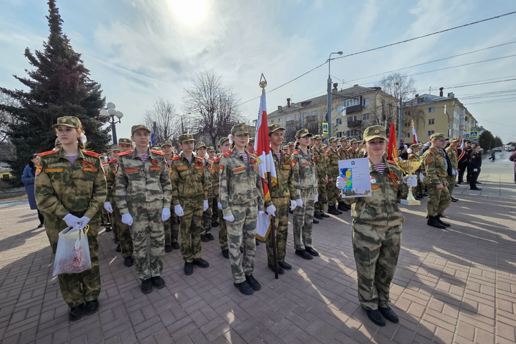 В Йошкар-Оле кадеты Росгвардии стали победителями городского конкурса строя и песни