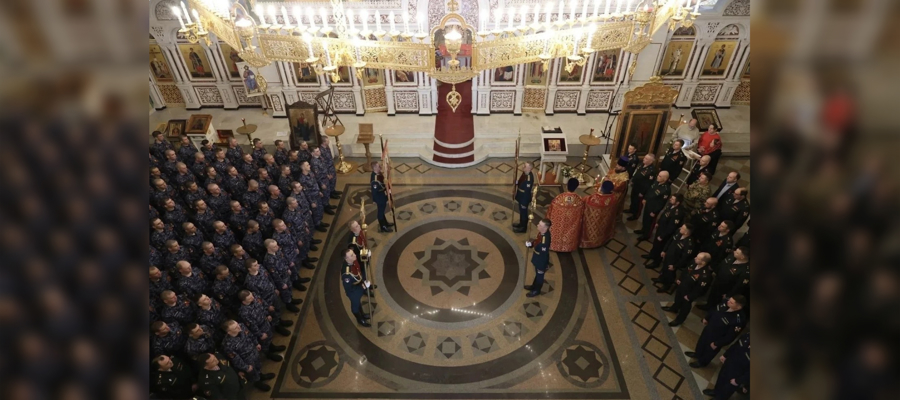 Благодарственный молебен с крестным ходом состоялся в Главном храме Росгвардии в преддверии Дня Победы