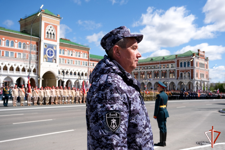 Сотрудники Росгвардии обеспечили правопорядок во время празднования Дня Победы в Республике Марий Эл