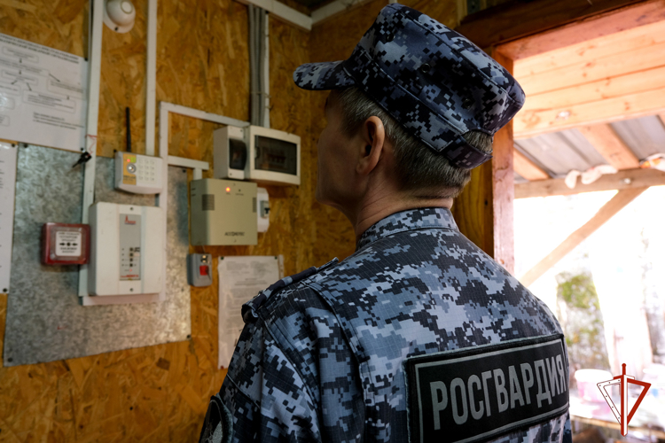 Сотрудники Росгвардии проверили готовность детских лагерей Республики Марий Эл к летнему сезону (видео)