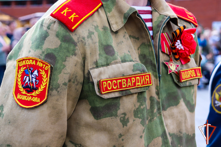 В Йошкар-Оле кадеты Росгвардии приняли участие в городском кадетском балу «Вальс, опаленный войной» (видео)