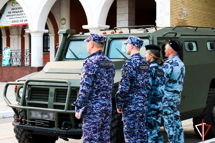 Росгвардейцы приняли участие во всероссийской акции «Ночь музеев» в Республике Марий  Эл (видео)