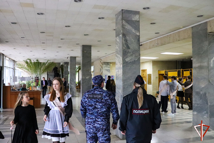 При участии Росгвардии обеспечена безопасность во время проведения «Последнего звонка» в школах Марий Эл
