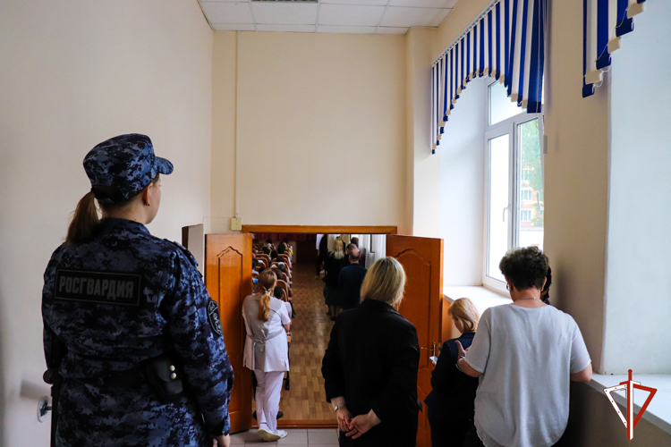 При участии Росгвардии обеспечена безопасность во время проведения «Последнего звонка» в школах Марий Эл