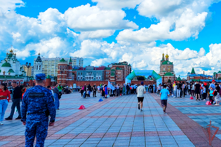 Росгвардейцы приняли участие в обеспечении безопасности «Зелёного марафона» в Йошкар-Оле