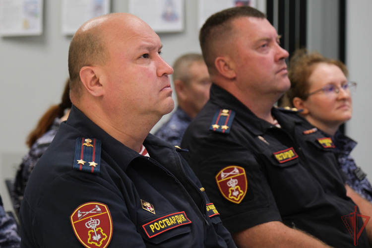Росгвардейцы в Марий Эл прослушали лекцию о противодействии разжиганию межнациональной розни