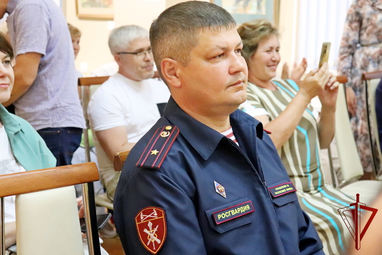 В Йошкар-Оле начальник медицинской службы Росгвардии удостоен благодарности за вклад в развитие донорства (видео)