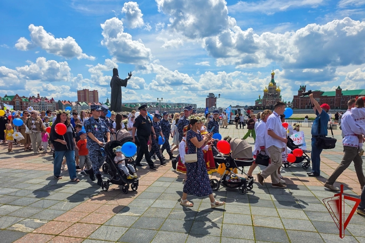 Росгвардейцы в Республике Марий Эл приняли участие в праздновании Дня семьи, любви и верности