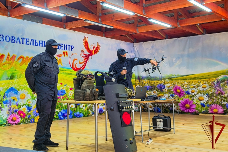 В Республике Марий Эл продолжается ежегодная ведомственная акция «Каникулы с Росгвардией»