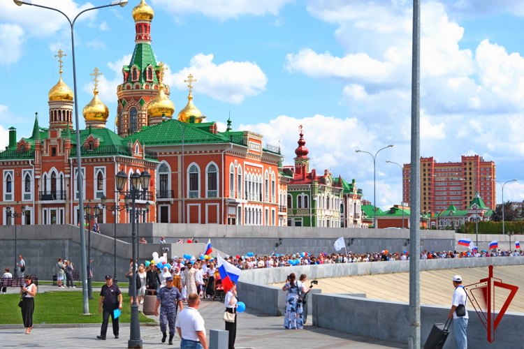 Управление Росгвардии по Республике Марий Эл приняло участие в охране общественного порядка в День семьи, любви и верности