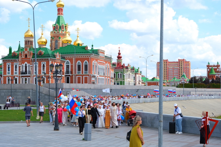 Росгвардейцы в Республике Марий Эл приняли участие в праздновании Дня семьи, любви и верности