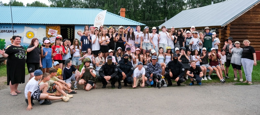 В Марий Эл росгвардейцы провели патриотическое мероприятие для детей в летнем лагере «Большая Медведица» (видео)