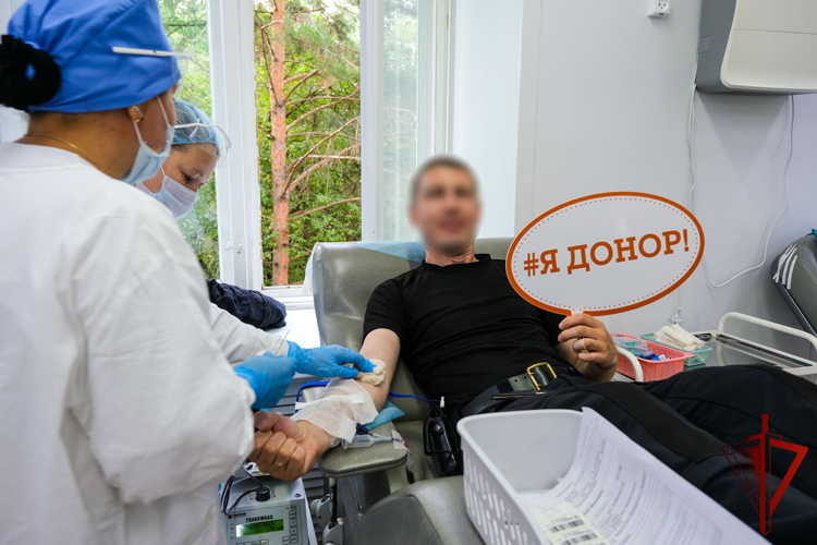 В Марий Эл сотрудники Росгвардии присоединились к масштабной донорской акции (видео)